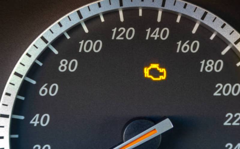 Selling Car With Check Engine Light On – Is It A Good Idea?