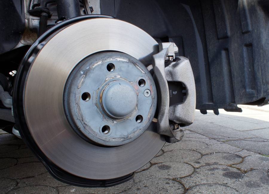 Car Brake Pad Rubbing On Rotor – Causes And Solutions