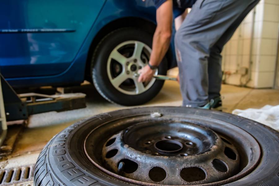 dealing with stubborn tire beads