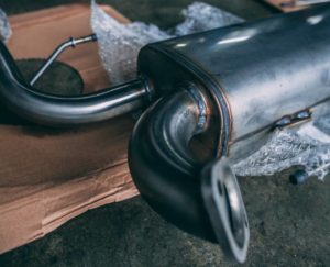 Exhaust Manifold Leaking Oil – Common Problems - Car Super Care