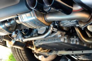 Exhaust Manifold Leaking Oil – Common Problems - Car Super Care
