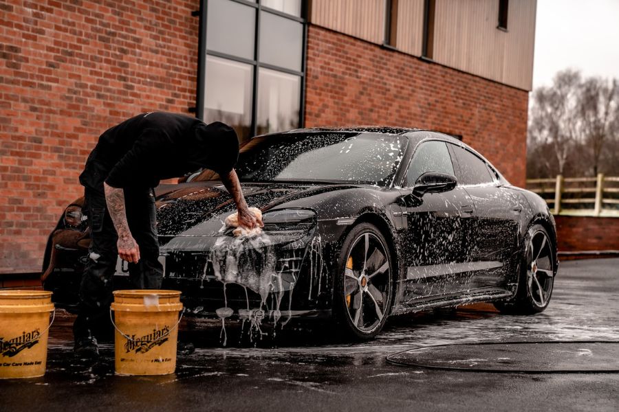 Guide to Washing a Wrapped Car